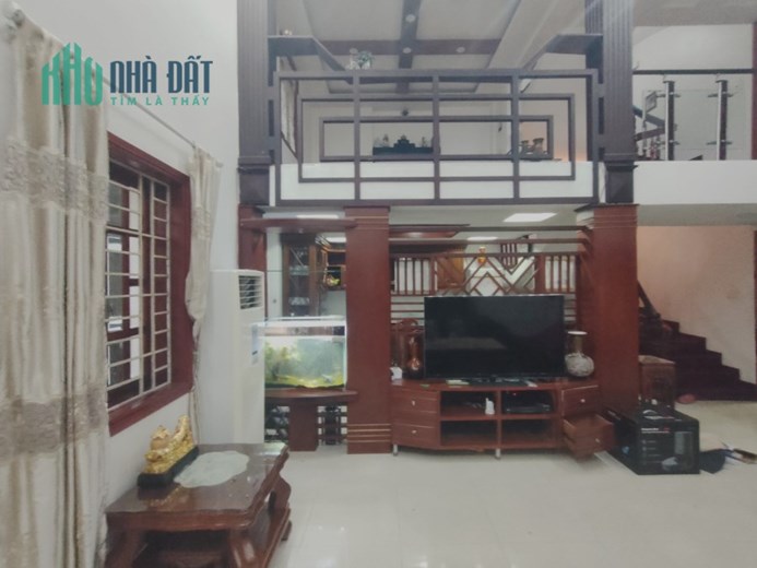 Cho thuê biệt thự văn Cao 150 M 3 Tầng