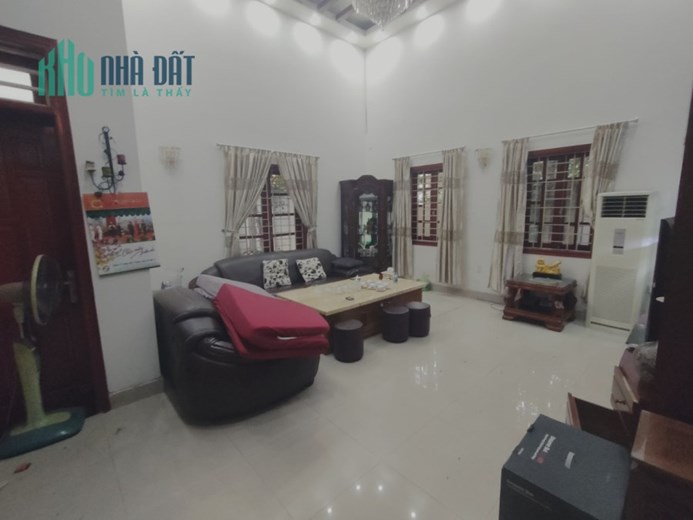 Cho thuê biệt thự văn Cao 150 M 3 Tầng