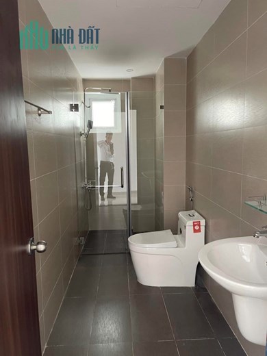 Chính chủ cần bán căn hộ trung tâm Q6 4 mặt tiền đường lớn