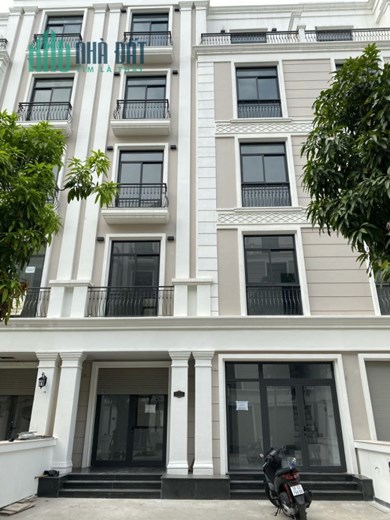 1 căn nhà phố thuê giá tốt
👉👉 84m2 hoàn thiện có thang máy 
💓Giảm giá sốc 25tr/ tháng
