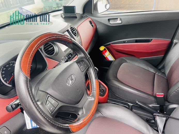 Chính chủ cần bán i10 2019 bản full( số tự động ) còn mới
