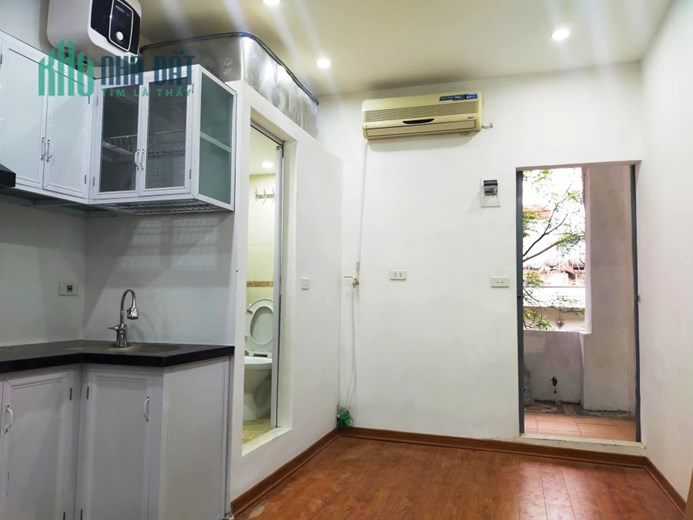 Bán gấp CH 2 Mặt Thoáng TT 1,05 tỷ phố 8/3, DT 35m2, đẹp ở luôn, có gác xép