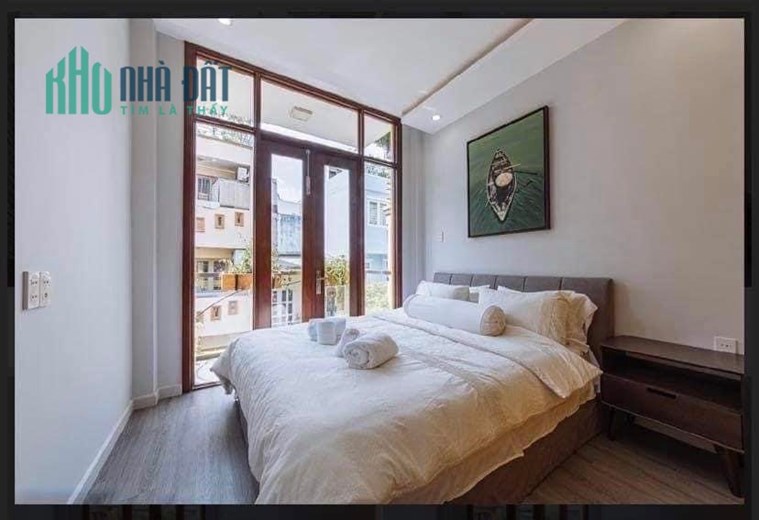 Bán nhà mới đẹp như hình - 7,9 tỷ
HXH quanh nhà, 4 lầu, 4pn, cách q1 cây cầu