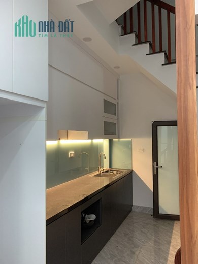 Cần tiền bán gấp Nhà 4 tầng vị trí Lai Xá, Kim Chung, Hoài Đức mặt tiền 4.5m giá chỉ nhỉnh 2 tỷ