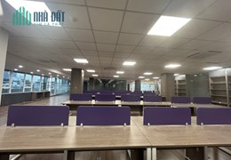 Cho thuê văn phòng hoàn thiện sàn gỗ đẹp, rẻ, 1000m2 mặt đường Láng, quận Đống Đa, Hà Nội