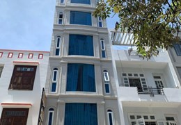 Khách Sạn Mặt Tiền - Giá Siêu Ưu Đãi Có 102
