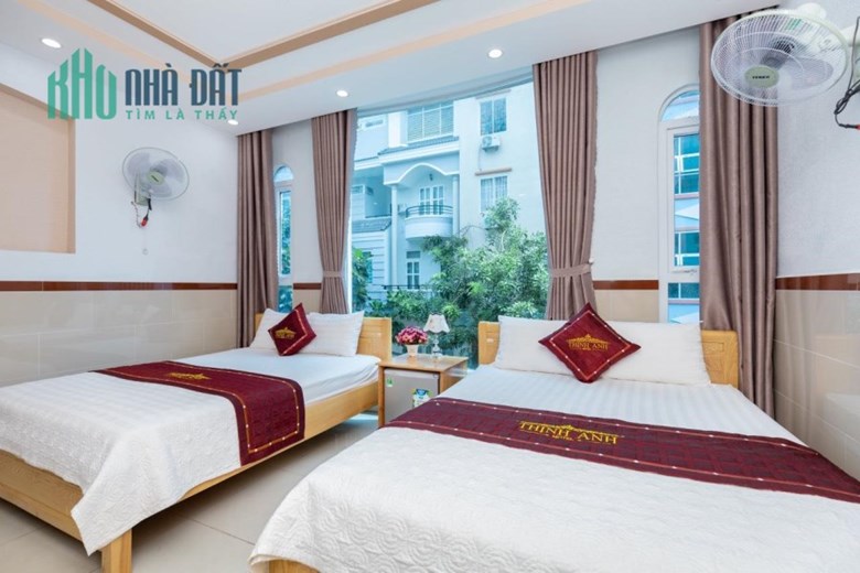 Khách Sạn Mặt Tiền - Giá Siêu Ưu Đãi Có 102