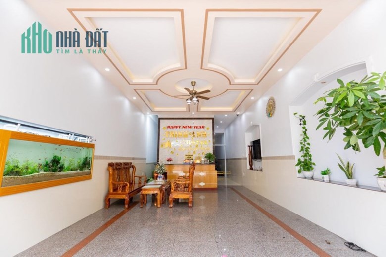 Khách Sạn Mặt Tiền - Giá Siêu Ưu Đãi Có 102