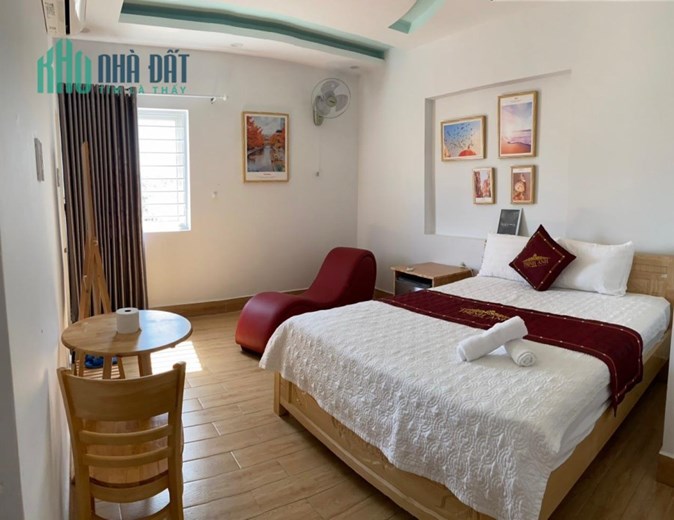 Khách Sạn Mặt Tiền - Giá Siêu Ưu Đãi Có 102