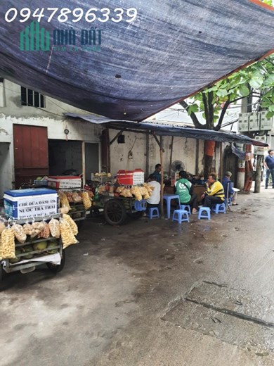 Bán đất sổ đỏ CC, DT 60m2 nở hậu, gần KĐT Yên Hoà, cạnh Trường MN Yên Hòa, giá 110 tr/m