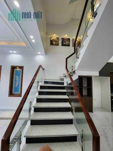 Bán nhà 4 Tầng 63 M Cát Bi Hải An oto vào tận nhà hơn 5 tỷ