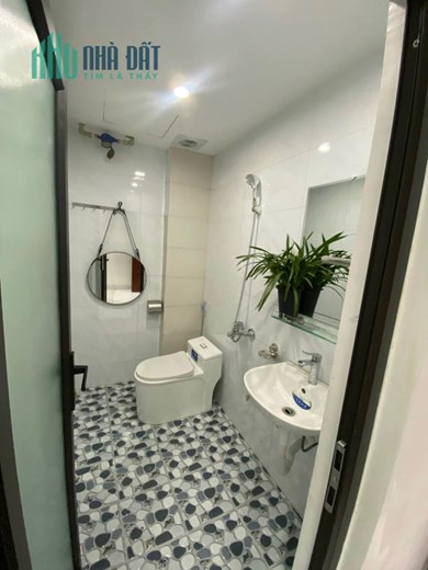 CCMN XUÂN LA 45M-10 PN, HƠN 600TR/NĂM, FULL ĐỒ, THANG MÁY 7.1 TỶ
-	Vị trí đất vàng Hà Nội, trung