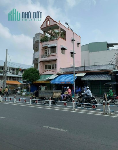 Bán Nhà MTKD sầm uất Ngay chợ Nguyễn Sơn Giá cực tốt...
