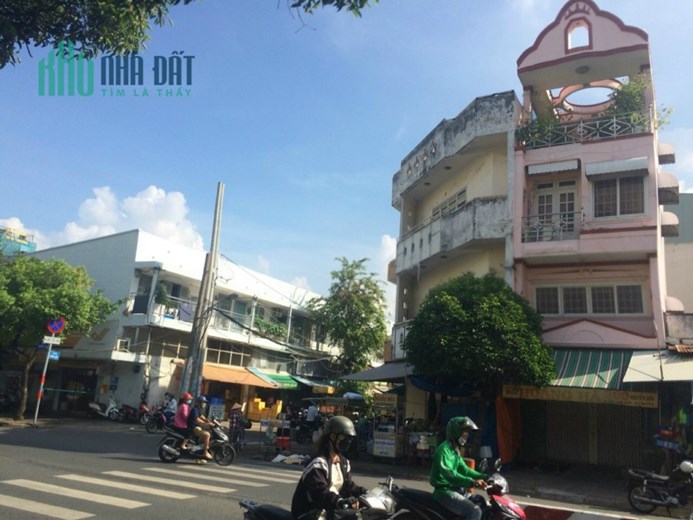 Bán Nhà MTKD sầm uất Ngay chợ Nguyễn Sơn Giá cực tốt...