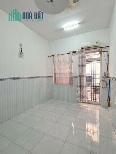 Nhà bán Phan Văn Trtij, gàn mặt tiền, hẻm sạch sẽ, 30m2 sổ không lộ giới chỉ 2,99 tỷ