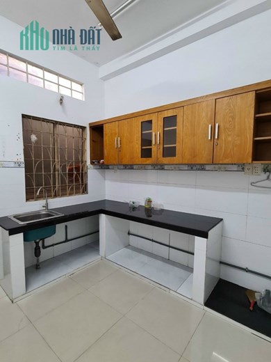 Nhà bán Phan Văn Trtij, gàn mặt tiền, hẻm sạch sẽ, 30m2 sổ không lộ giới chỉ 2,99 tỷ