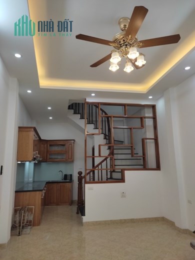 Siêu phẩm. Bán nhà phố Bùi Xương Trạch, Thanh Xuân. 31m2 x 5T. Nhà đẹp. Ô TÔ. Hơn 3 Tỷ. 0968084286