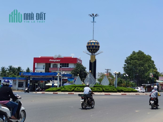 CHỦ KẸT TIỀN CẦN BÁN GẤP THỬA ĐẤT VƯỜN NGAY CẠNH SÔNG VÀM CỎ ĐÔNG.