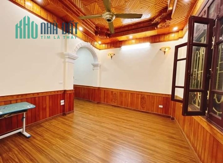 Bán gấp nhà Dương Quảng Hàm Cầu Giấy 58m x 5T giá 9.8 tỷ, dân xây, lô góc, ở + văn phòng