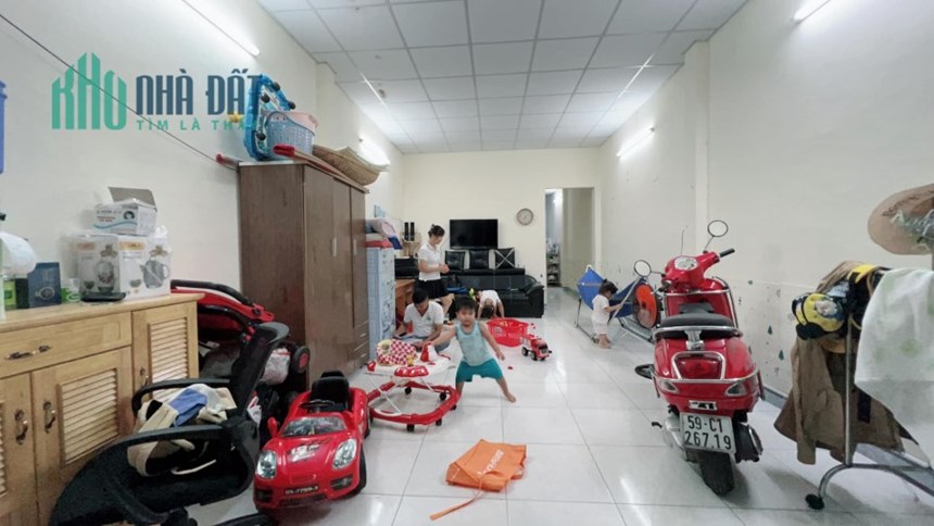 Bán nhà trệt tặng 84 m2 đất thổ cư tại đường Hồ Bá Phấn, Phước Long A, Quận 9_ HXH_ Chỉ còn 4 tỷ XX0