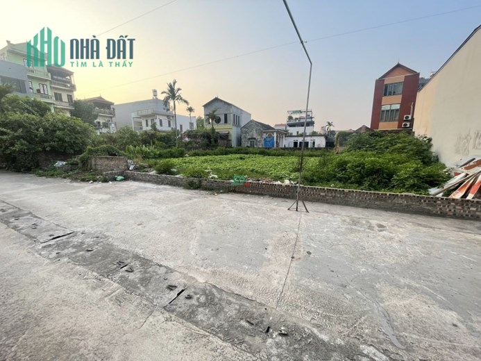 BÁN ĐẤT THÔN BA CHỮ VÂN NỘI ĐÔNG ANH 195.6M ĐƯỜNG Ô TÔ GIÁ 3X