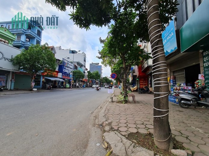 4 sô 9 triệu sở hữu 70m2 đất mặt phố 25m kinh doanh sầm uất Trâu Quỳ, Gia Lâm. Lh 0936000458.