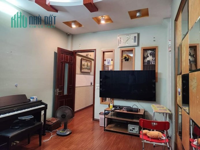 Nhà phố Hàm Nghi. Khu hiếm nhà bán. Hàng xóm VINHOMES GADENIA cực đẳng cấp. Ở SƯỚNG. 44m2, 6 tầng,