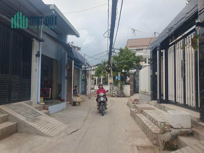Bán lô đất hẻm xe hơi 803, Huỳnh Tấn Phát , Q7 -70m2, ngang 4.5m, giá bán 6.x tỷ