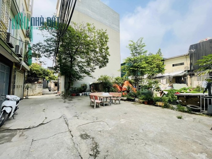 BÁN NHÀ NGÕ ĐƯỜNG VĨNH HƯNG HOÀNG MAI HÀ NỘI . NHÀ ĐẸP 5 TẦNG , Ô TÔ ĐỖ CỬA . GIÁ CHỈ 8XTR/M2