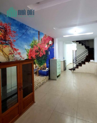 GIẢM CHÀO 1 TỶ! Nhà PHÂN LÔ Nguyễn Chí Thanh, Nhà 4 tầng, DT sử dụng 40m, Ngõ Thông Ô tô