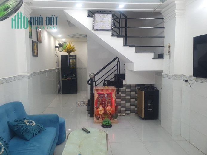 Bán nhà Đường bùi văn Ba, Tân Thuận Đông, Q7- 31.5m2, 3 lầu , nhà mới , giá bán 3.x tỷ
