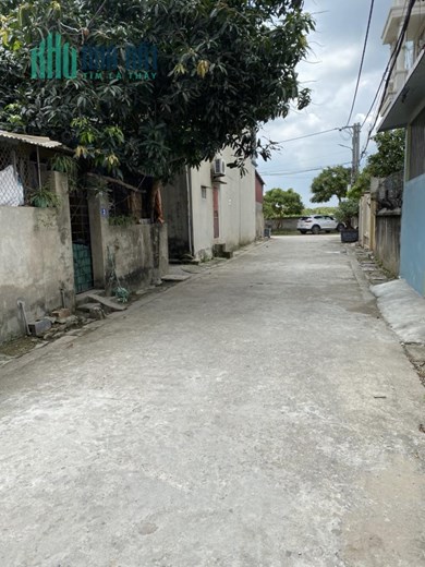 Bán đất Trâu Quỳ -Siêu hiếm 42m2 trục chính viện rau khu A đường 7m có lưu không, vỉa hè. 0982852808