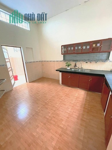 Bán nhà Nguyễn Hữu Thọ, ô tô vào nhà, 100m2 chỉ nhỉnh nhẹ 4 tỷ. 0905.880.363