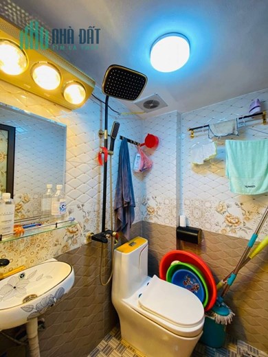 Giảm giá. Bán nhà phố Khương Trung, Thanh Xuân. 40m2 x 5T. MT 4m. GẦN Ô TÔ. Nhỉnh 3 tỷ. 0968084286