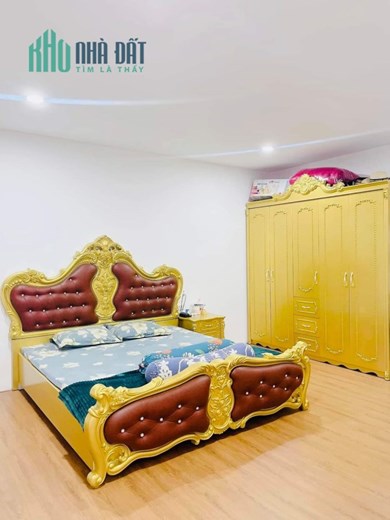 Bán GẤP CC 3PN,124m2 full nội thất, gần Nước Ngầm, Hoàng Mai, giá 2.9 tỷ