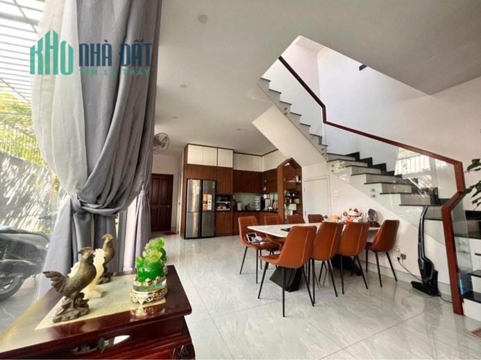 Bán Nhà Mặt Tiền Kề Giga Mall Thủ Đức Siêu Phẩm 239m2 Giá 15 Tỷ 8