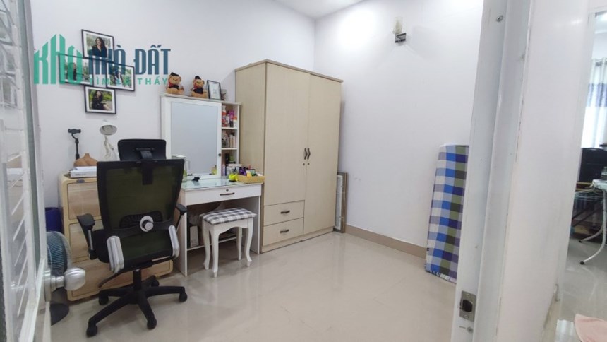 Cần tiền bán gấp nhà HXH Đường 3/2, P.2, Quận 11