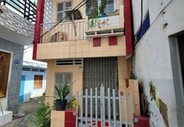 Cần bán gấp căn nhà 
- Địa chỉ: 58/4B Nguyễn Huỳnh Đức, phường 2, TP Mỹ Tho