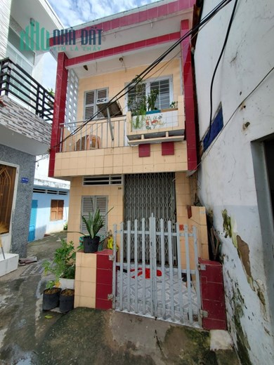 Cần bán gấp căn nhà 
- Địa chỉ: 58/4B Nguyễn Huỳnh Đức, phường 2, TP Mỹ Tho