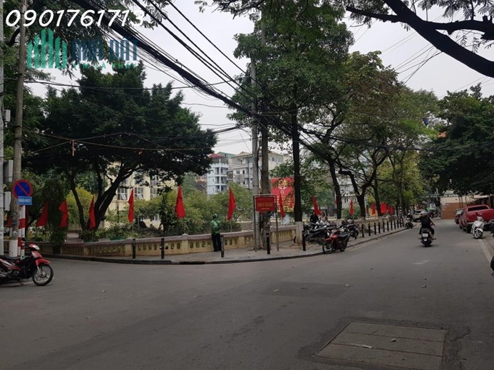 Bán nhà 60m2x5tầng phố Cầu Giấy, gara 2 Ôtô, gần phố, ở luôn, KD VP cho thuê dòng tiền tốt