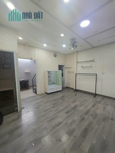 Bán Nhà Mặt Tiền Nguyễn Hồng Đào P14 Tân Bình, 40m2, ngang 5m, 3 tầng, 10,5 Tỷ