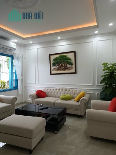Siêu hiếm! Bán nhà Đỗ Đức Dục, 45m2,  lô góc, full nội thất sịn, 4 tỷ 9