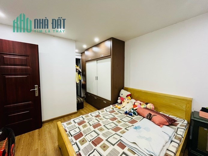Bán Chung Cư Văn Quán, 79m, 2 Ngủ, Vị trí Hiếm, Thoáng, Hà Đông, 2,45 tỷ