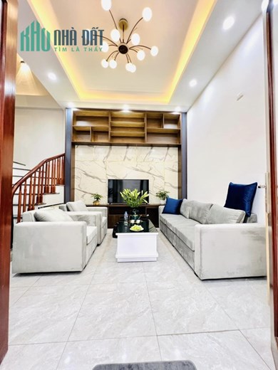 Nhà xây mới Bùi Xương Trạch 30m2 5T ô tô đỗ cổng loanh quanh 4 tỷ