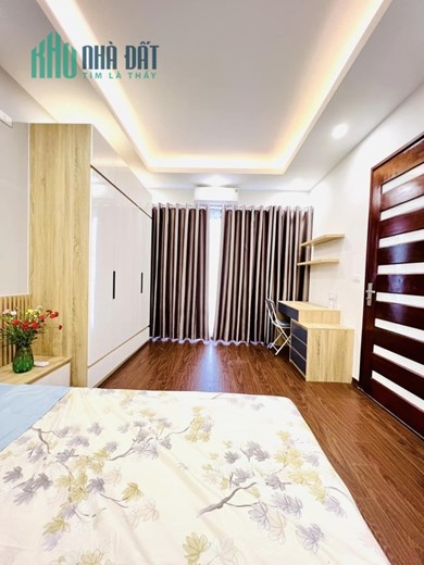 Nhà xây mới Bùi Xương Trạch 30m2 5T ô tô đỗ cổng loanh quanh 4 tỷ