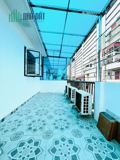 Nhà xây mới Bùi Xương Trạch 30m2 5T ô tô đỗ cổng loanh quanh 4 tỷ