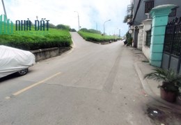 Bán nhà mặt1XX  phố Lâm Du Long Biên  chỉ 15.5 tỷ với diện tich 62 m2 5 tầng