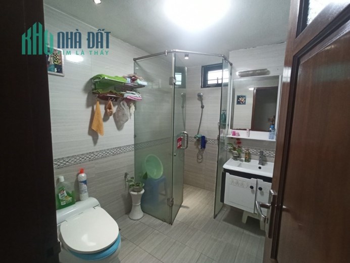 Bán nhà mặt1XX  phố Lâm Du Long Biên  chỉ 15.5 tỷ với diện tich 62 m2 5 tầng