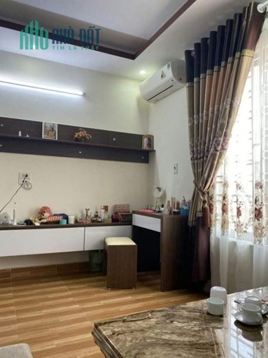 Bán nhà phố Thiên Lôi, 4 tầng 4 ngủ, sân cổng riêng, ngõ cực nông, GIÁ 2.68 tỉ