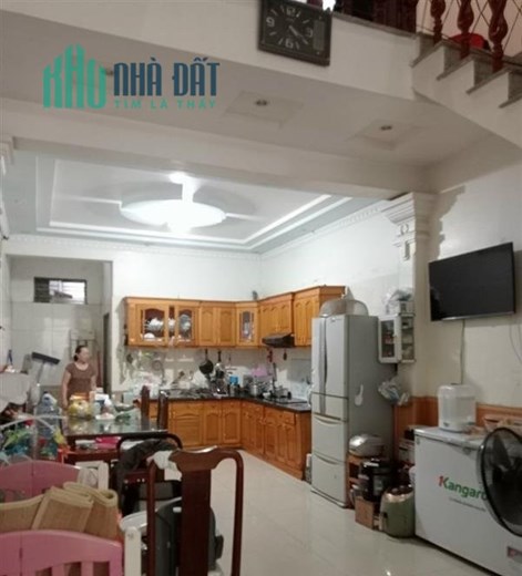 Bán nhà phố Tô Vũ - Văn Cao, diện tích 66m 4 tầng, đường 8m, GIÁ 4.8 tỉ